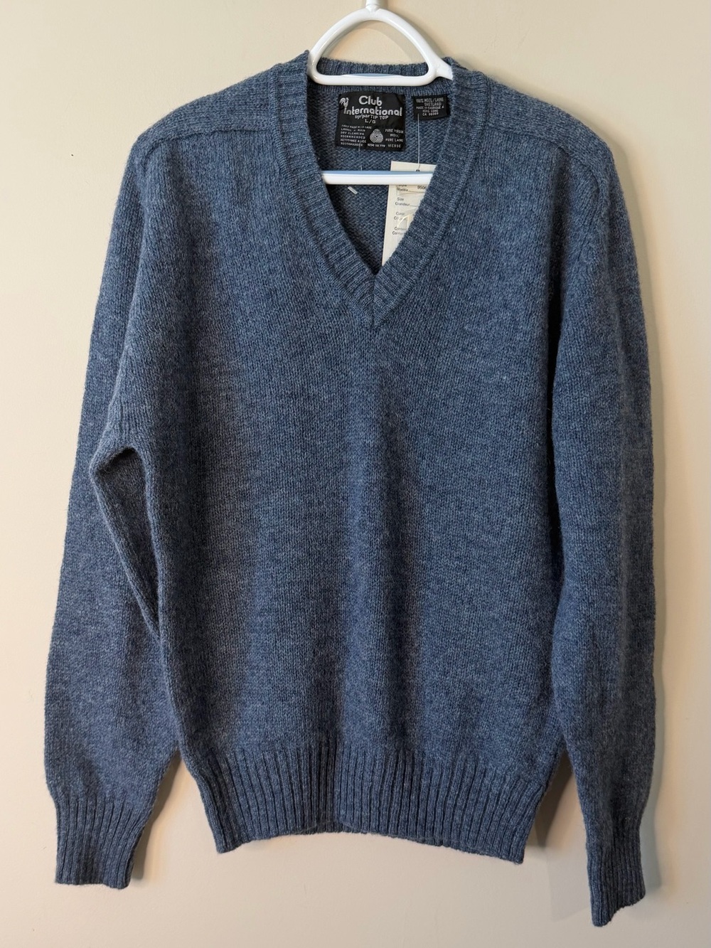 Vtg Men's Wool V-Neck Blue Sweater  Large